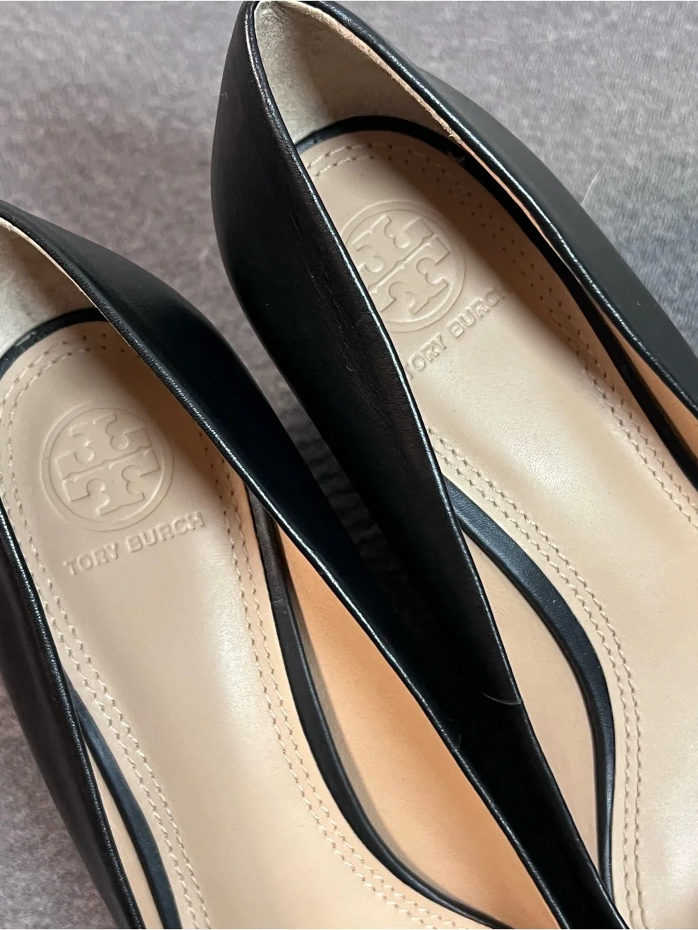 Tory Burch Miller Black Wedge, Leather with Black Logo Size 9.5 - Like  New
